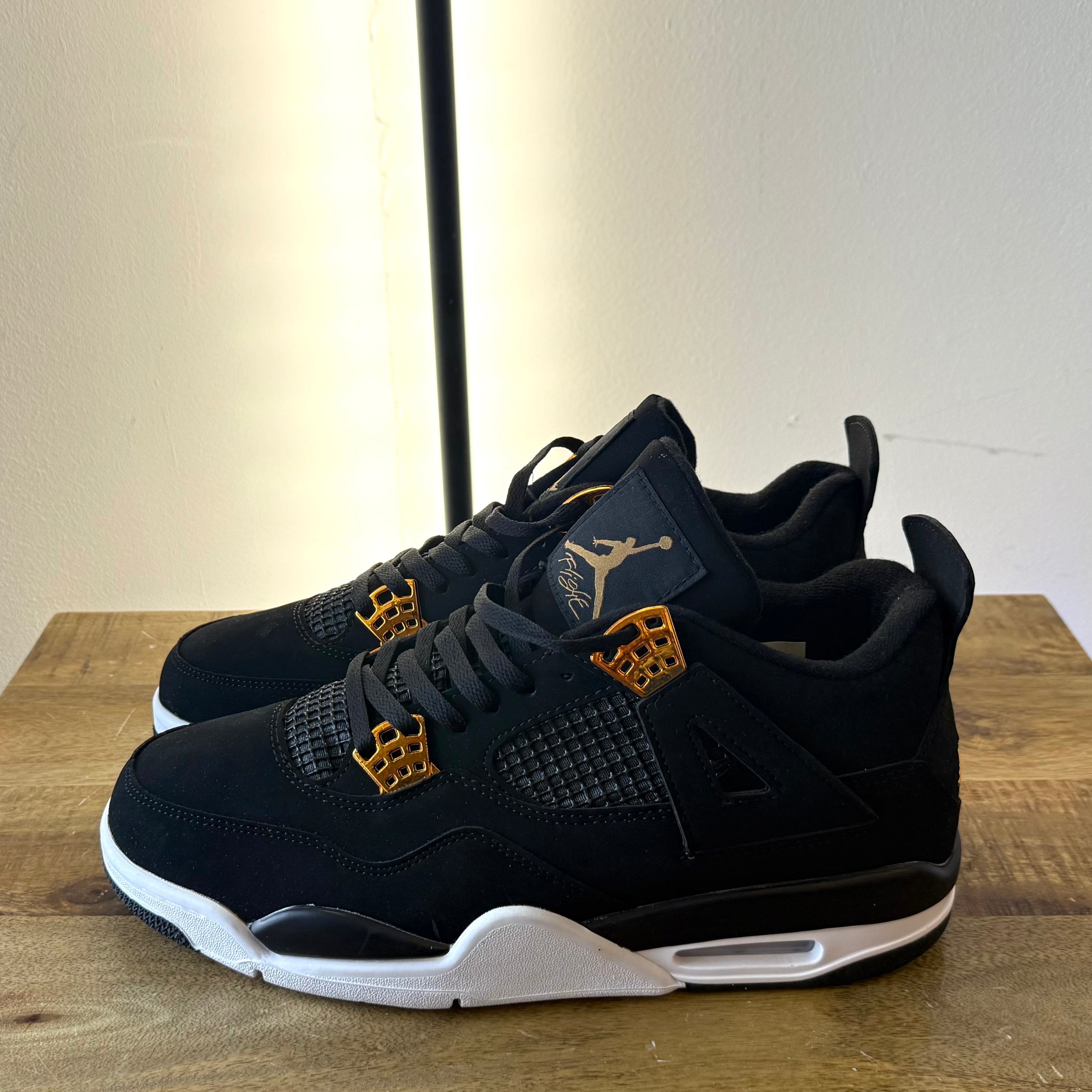 Men’s Jordan Retro 4’s “Royalty”