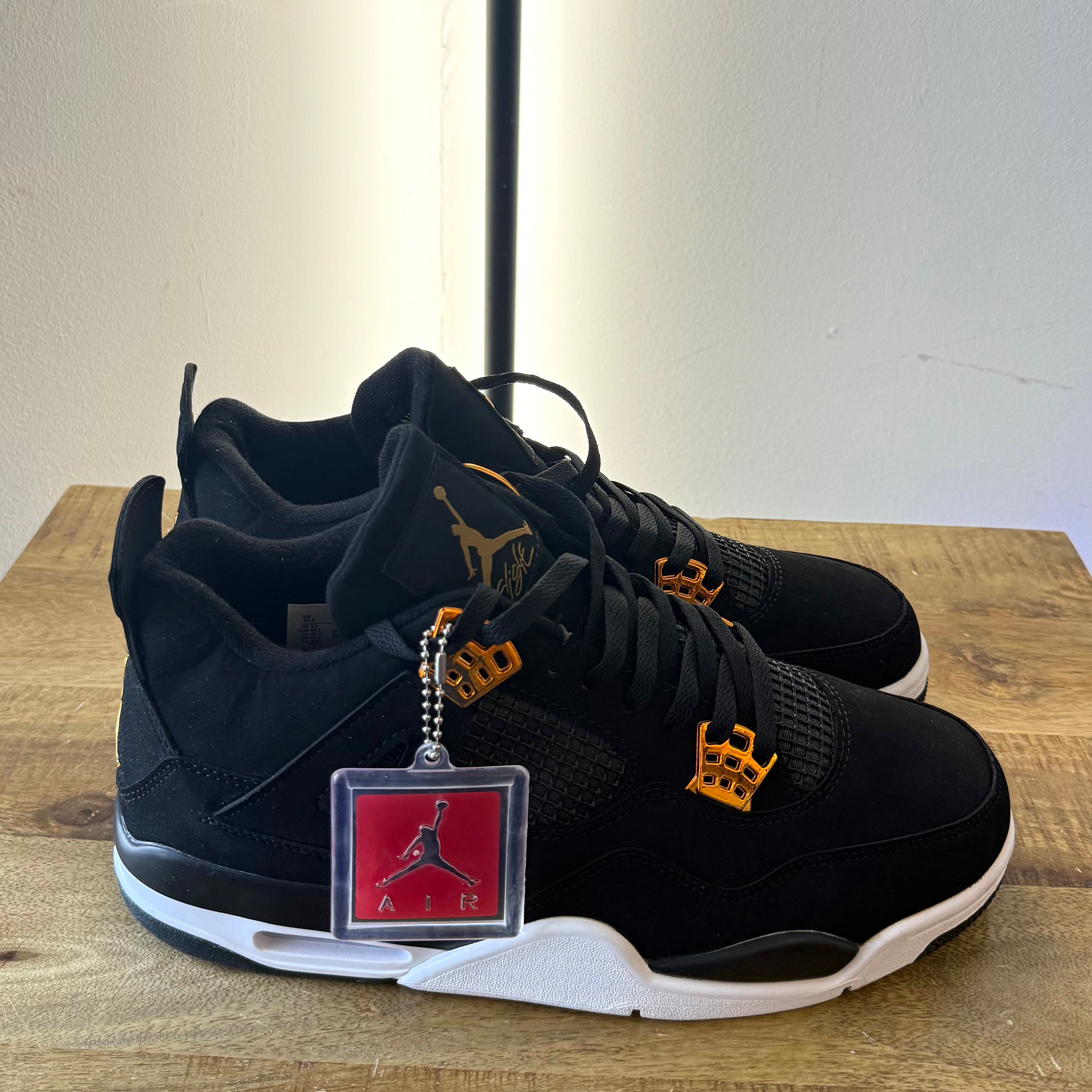 Men’s Jordan Retro 4’s “Royalty”